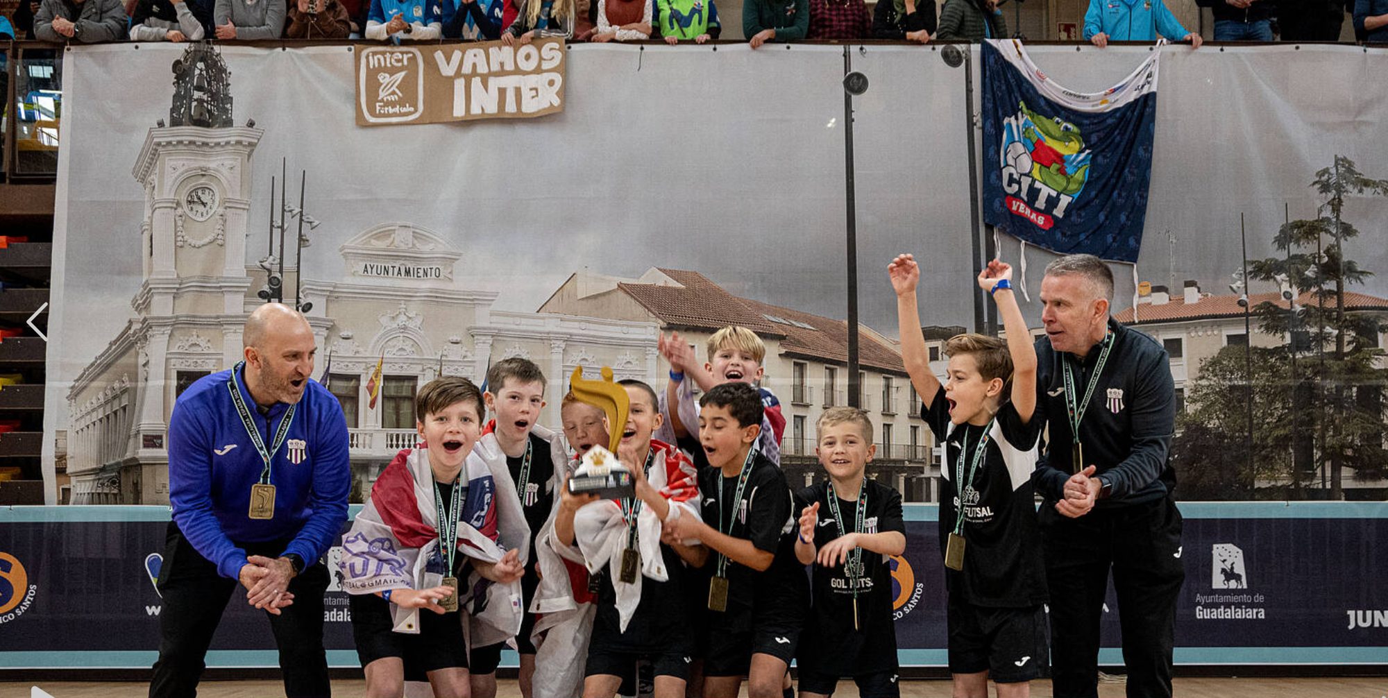 Gol Futsal team celebrating with their trophy in Guadalajara